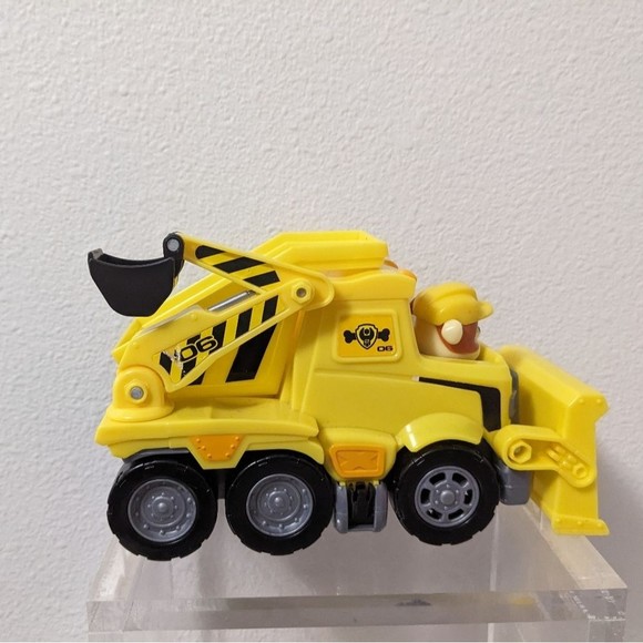 Paw Patrol Rubble's Ultimate Rescue Bulldozer, Moving Scoop and Lift & Mini - Picture 4 of 16